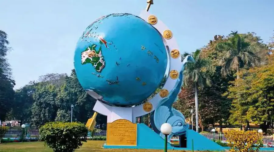 Globe Park Lucknow